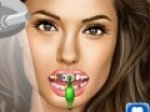 Анджелина Джоли у стоматолога (онлайн)